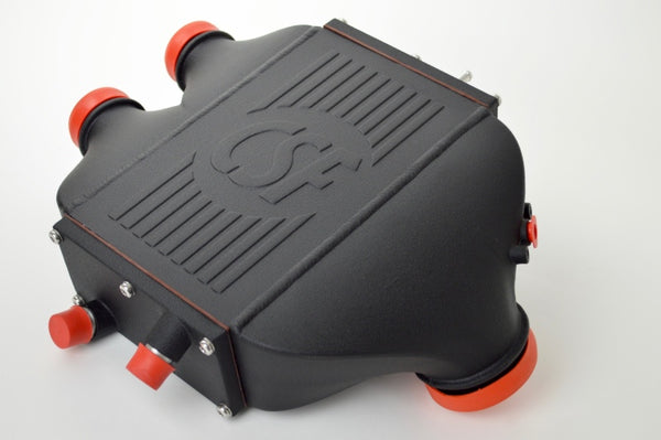 CSF Top Mount Charge-Air-Cooler for 2014+ BMW M3/M4 (F8X) - Crinkle Black