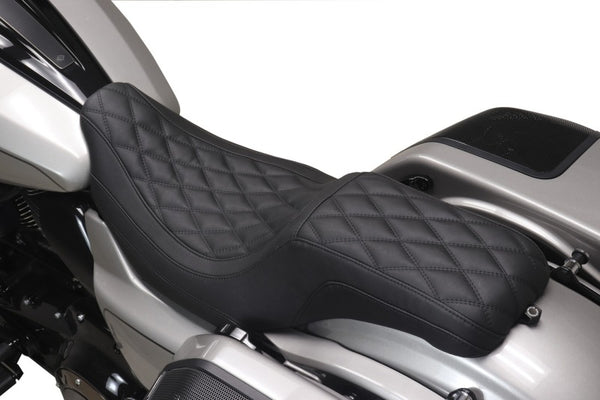 Mustang 23-25 HD Dble Diamond Low Squareback CVO Road Glide (ST), Rd Glide and Str Glide Black