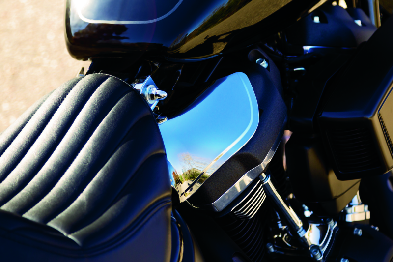 Kuryakyn Saddle Shields Heat Deflectors 18-Up Softail Models Smoke